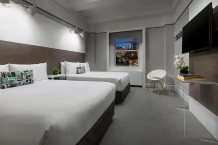 Paramount Times Square - 36