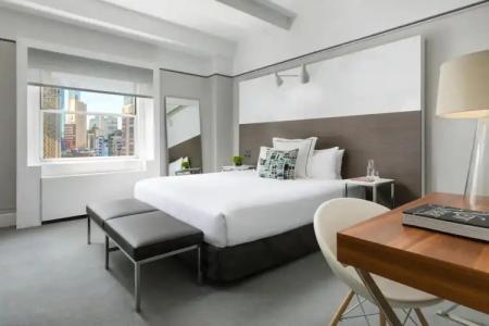 Paramount Times Square - 33