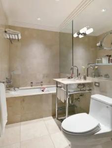 The Pierre, A Taj, New York - 81