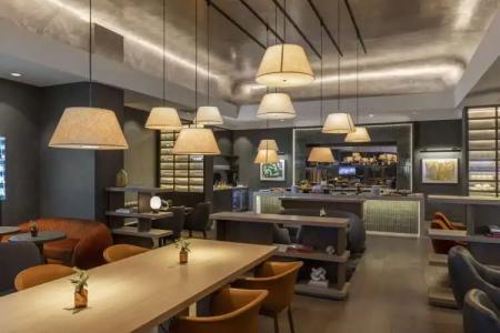 Thompson Central Park - New York - 30