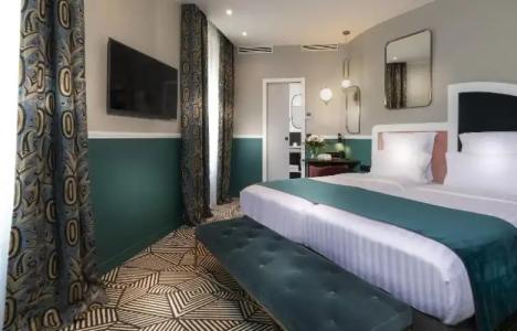 Elysa-Luxembourg - 93