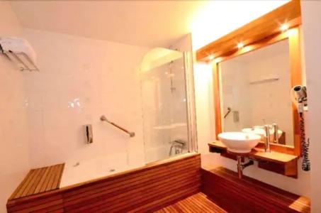 Greenhotels Roissy Parc des Expositions - 9