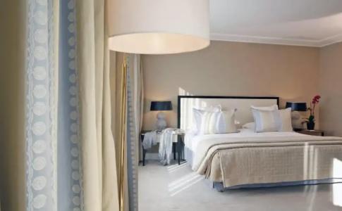 Warwick Paris (Former Warwick Champs-Elysees) - 4