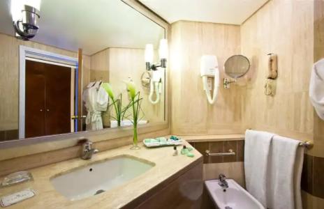 Warwick Paris (Former Warwick Champs-Elysees) - 5