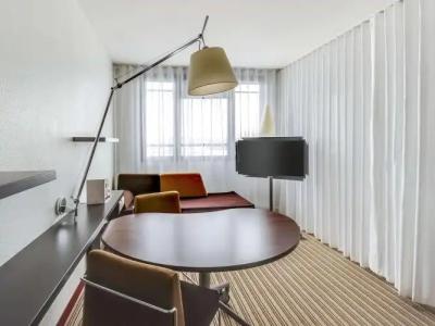 Novotel Suites Paris Montreuil Vincennes - 12