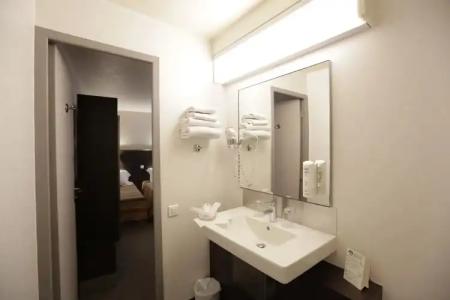 Mercure Paris Gare Montparnasse TGV - 9