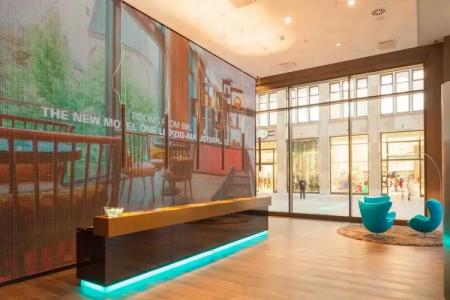 Motel One Berlin-Potsdamer Platz - 1