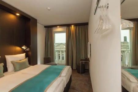 Motel One Berlin-Potsdamer Platz - 4