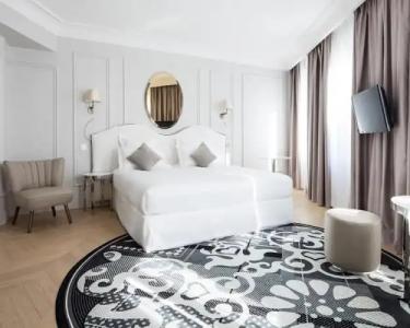 Trinité Haussmann - 67