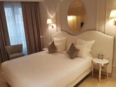 Trinité Haussmann - 52