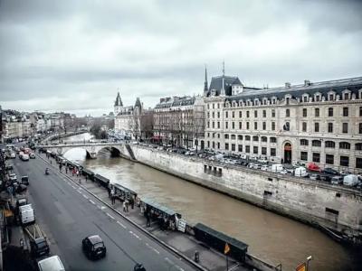 Le Notre Dame Saint Michel - 81