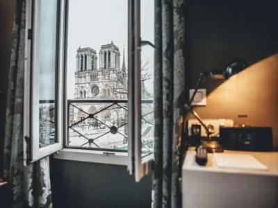 Le Notre Dame Saint Michel - 90