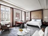 Rooftop Eiffel Suite