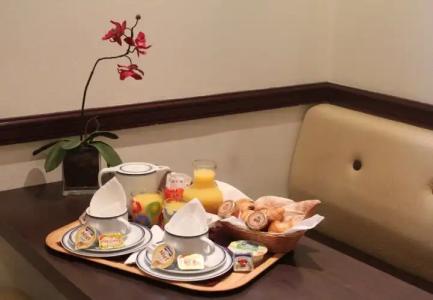 Avia Hôtel Saphir Montparnasse - 11