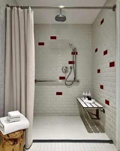 Virgins Chicago - 112