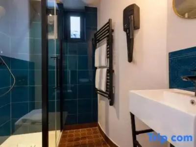 Hôtel Paris La Fayette - 78