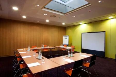 Holiday Inn Express Paris-Canal De La Villette, an IHG - 18