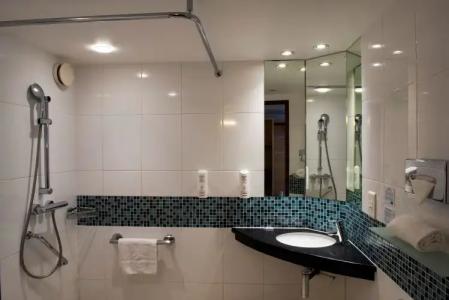 Holiday Inn Express Paris-Canal De La Villette, an IHG - 9