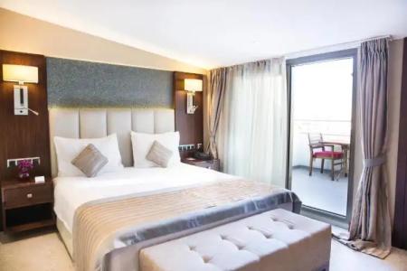 Grand Aras & Suites - 108