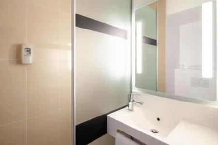 B&B Paris Porte des Lilas - 103
