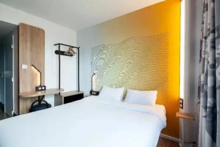 B&B Paris Porte des Lilas - 100