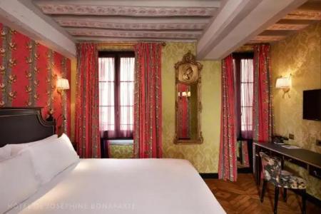 Hôtel de Joséphine BONAPARTE - 27