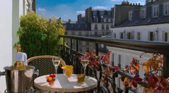 B Montmartre - 79