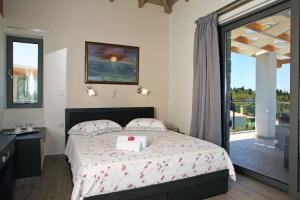 Villas Goudis, Tsoukaladhes