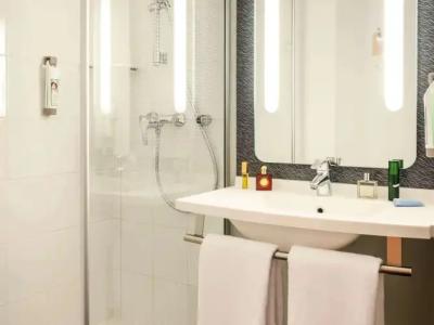 ibis Paris 17 Clichy-Batignolles - 9
