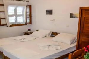 Ioanna Rooms, Naousa