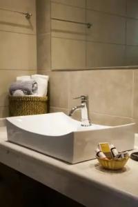 Oniropetra Boutique - 24