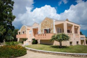 Leone Luxury Villas, Kalamakion