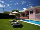 3 Bedrooms Luxury Villa