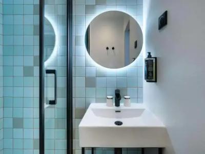 ibis Styles Paris Cadet Lafayette - 8