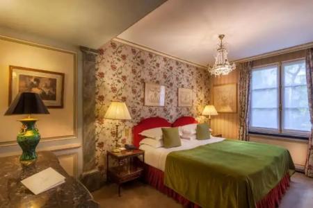 Hôtel Duc De St-Simon - 53