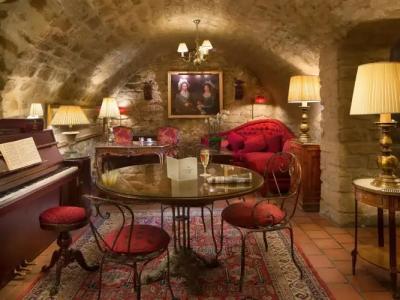Hôtel Duc De St-Simon - 21