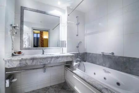 Hôtel Le Lavoisier & Spa - 7