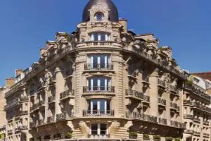 Le Dokhan's Paris Arc de Triomphe, a Tribute Portfolio Hotel, Paris