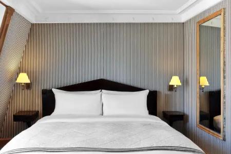 Le Dokhan's Paris Arc de Triomphe, a Tribute Portfolio - 35