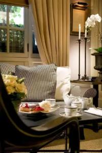 Le Dokhan's Paris Arc de Triomphe, a Tribute Portfolio - 12