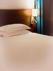 Holiday Inn Paris Montmartre, an IHG - 10