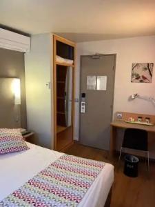 Campanile Paris 14 - Maine Montparnasse - 55