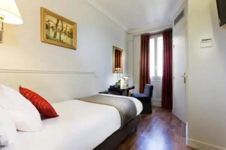 Hôtel De La Porte Dorée - 37