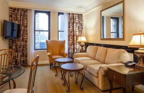 The Manhattan Club - 74