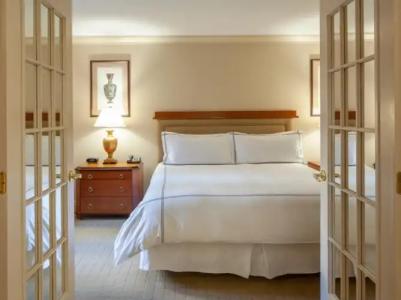 The Manhattan Club - 56