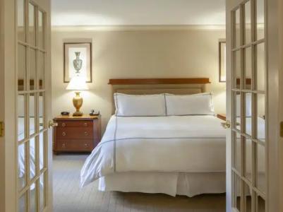 The Manhattan Club - 4