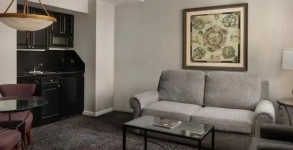 The Manhattan Club - 88