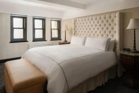 The Manhattan Club - 35