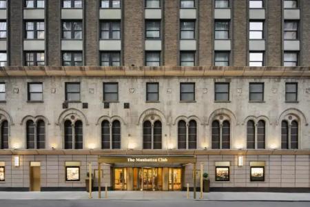 The Manhattan Club - 32