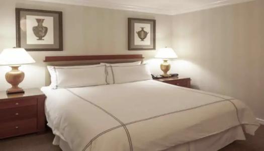 The Manhattan Club - 50